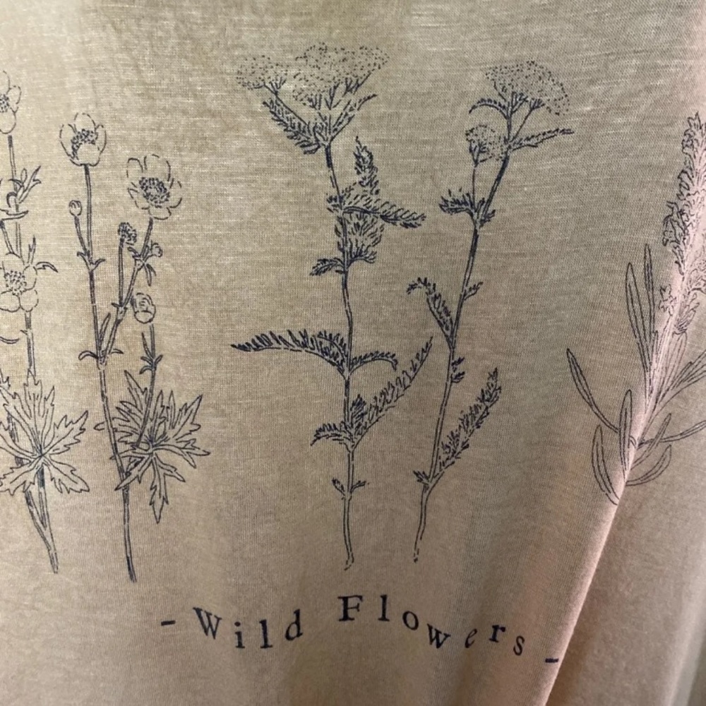 Light weight yellow top Size 2XL - Picture 4 of 10